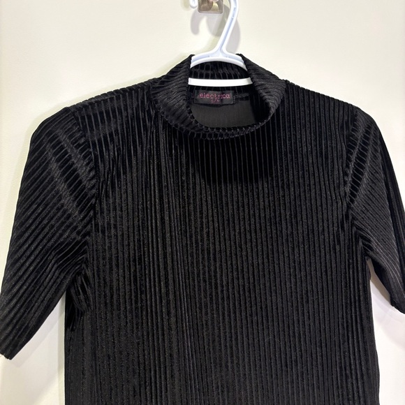 Vintage Black Striped Short Sleeve Tee - Picture 3 of 8